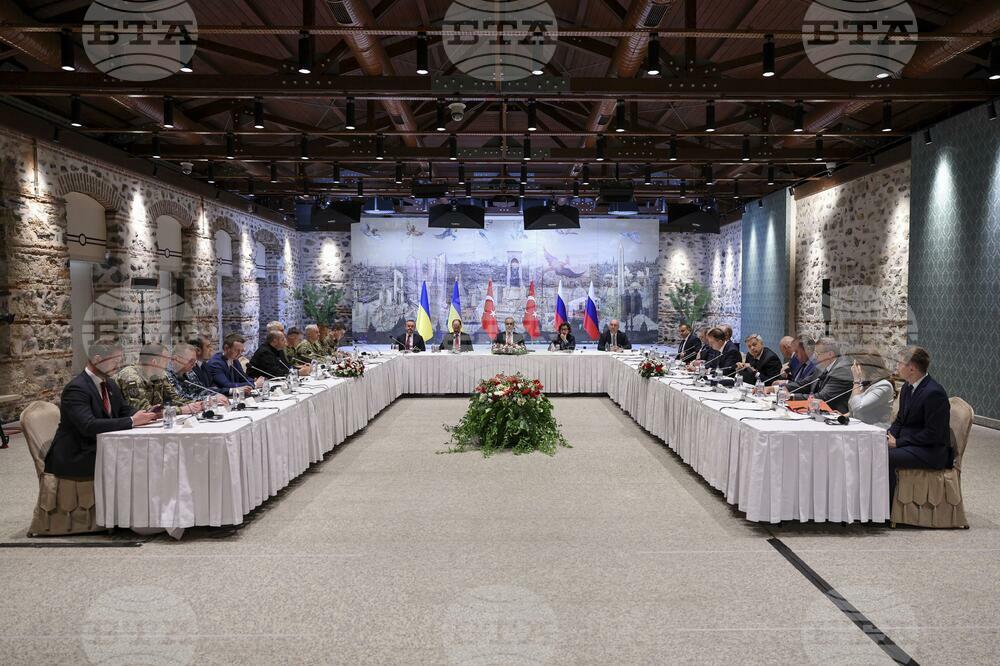 Завърши руско-украинската среща в Истанбул; представител на Киев допусна възможността преговорите да бъдат възобновени днес