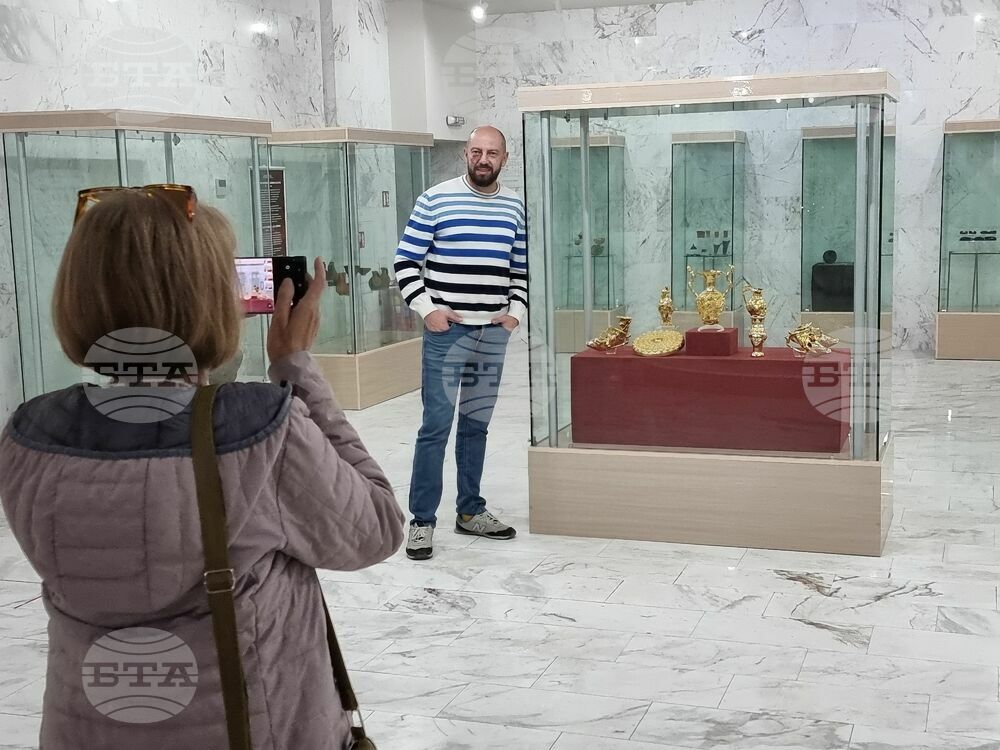 Ямбол - Безистен - Панагюрско златно съкровище - реплика