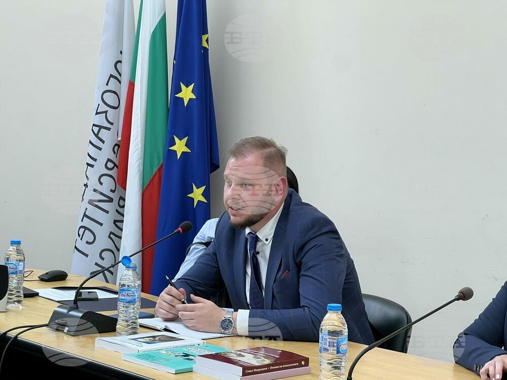 Зам.-министър Петър Младенов: Младежката работа, гражданското участие и превенцията на зависимости са сред ключовите приоритети в националните програми за младежта
