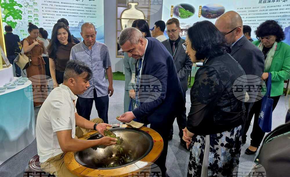 Bulgaria among Leading Exporters of Herbs in Europe, Says Agriculture Minister