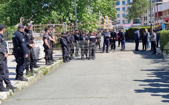Със съдействието на органите на реда акционерното дружество “Слънчев бряг“ влезе във фактическо владение на собствен имот