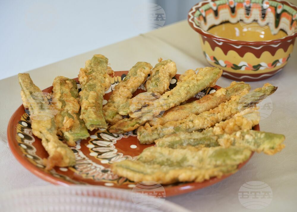 Бургас - Етнографски музей - ромска кухня - демонстрация