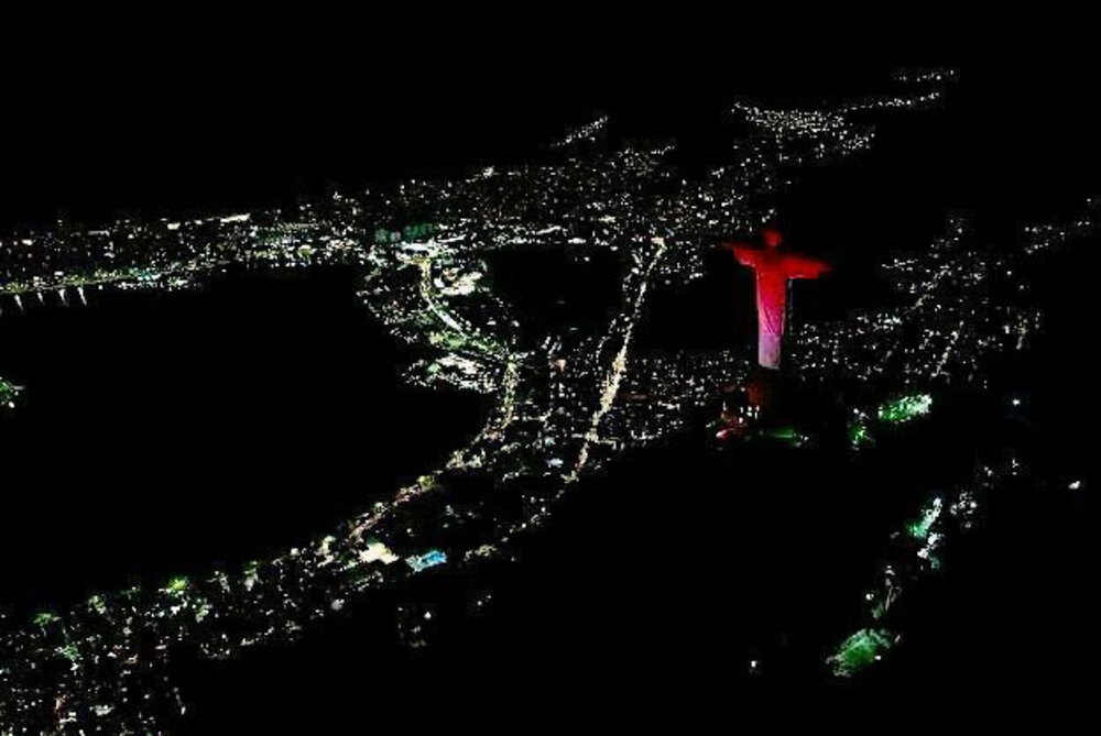 ГПБ: Статуята на Исус в Рио де Жанейро бе осветена в цветовете на грузинския национален флаг
