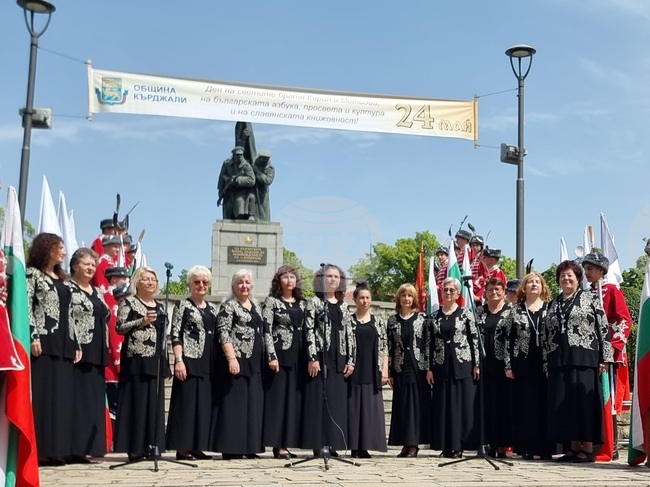 Хор „Незабравки“ и кърджалийското читалище „Обединение 1913“ ще популяризират българската хорова музика