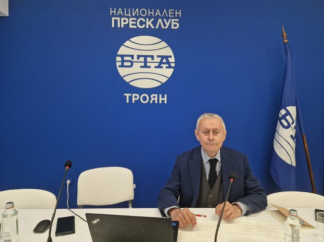 Atlantic Club President Solomon Passy: It Is Time to Rename Cyrillic Script to Bulgarian