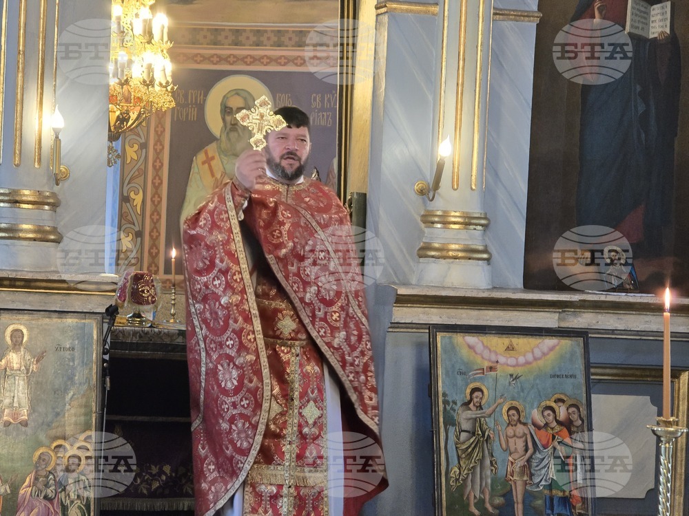 Много по-голямо нещастие е човек да бъде духовен слепец, отколкото физически, каза отец Милен от плевенския храм „Света Параскева“