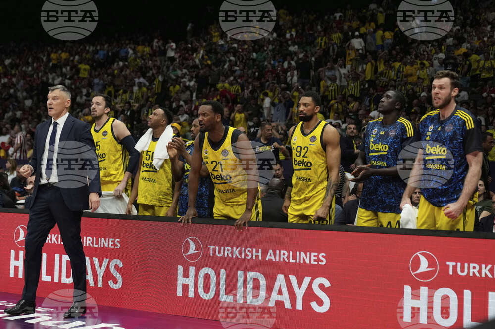 Фенербахче планира да играе мачовете си срещу израелските отбори от Евролигата извън Турция