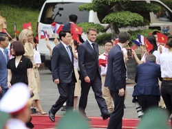 Vietnam France