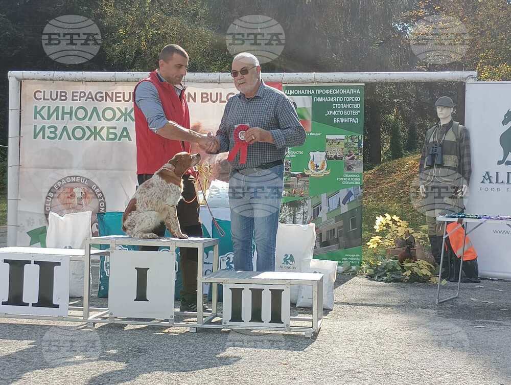 Възможностите за обучението на кучета и техните стопани обсъдиха собственикът на развъдник за кучета Атанас Узунов и ръководството на община Гоце Делчев
