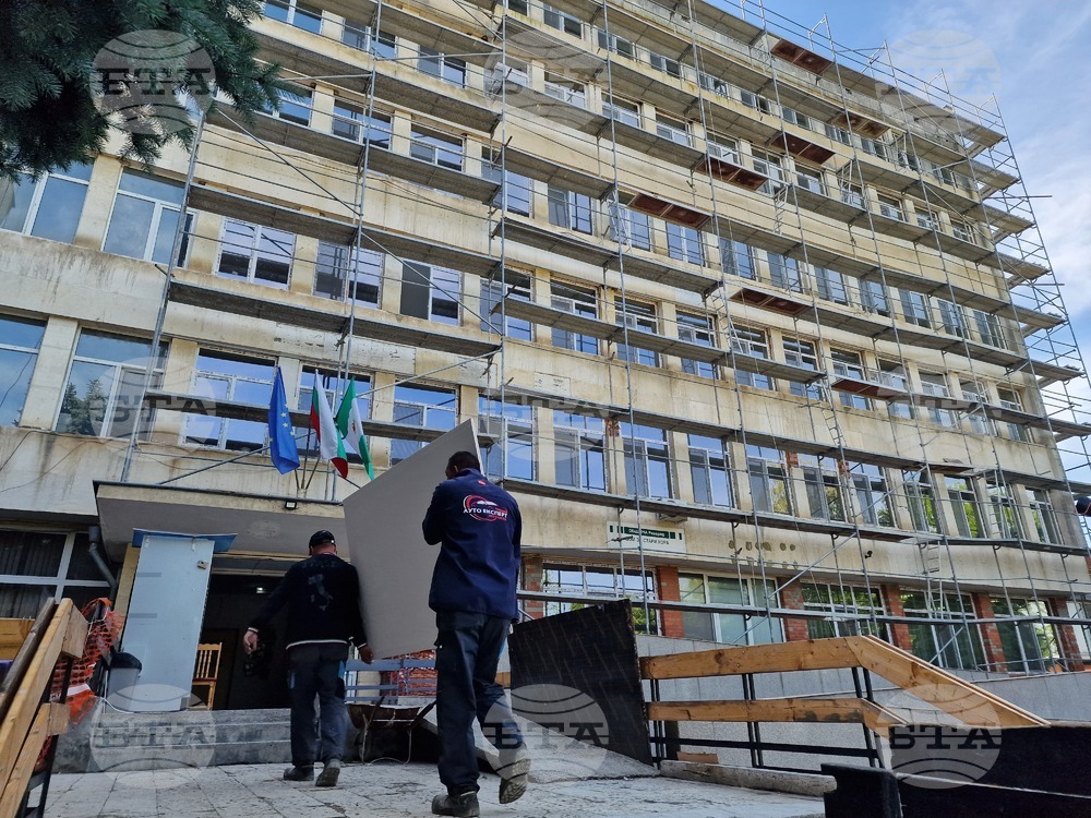 Напредва ремонтът на Дома за възрастни в Разград