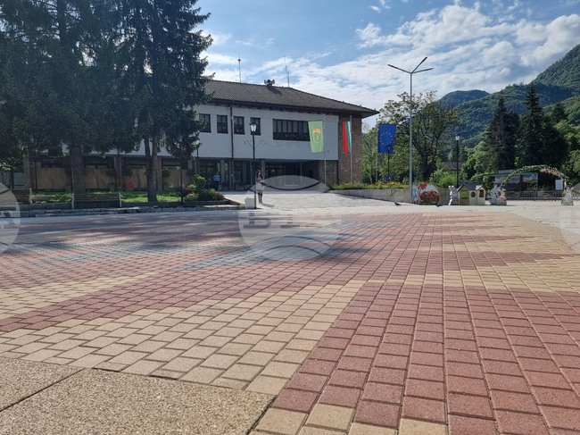 Свободни работни места за двама медици са обявени в Бюрото по труда в Тетевен
