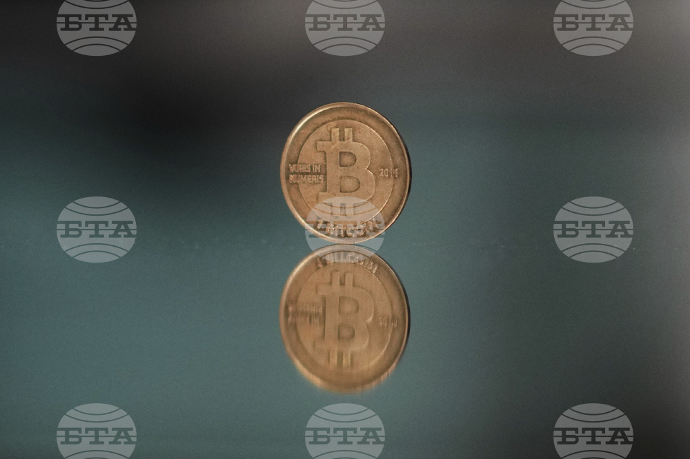 Биткойнът достигна за кратко нов рекорд в четвъртък