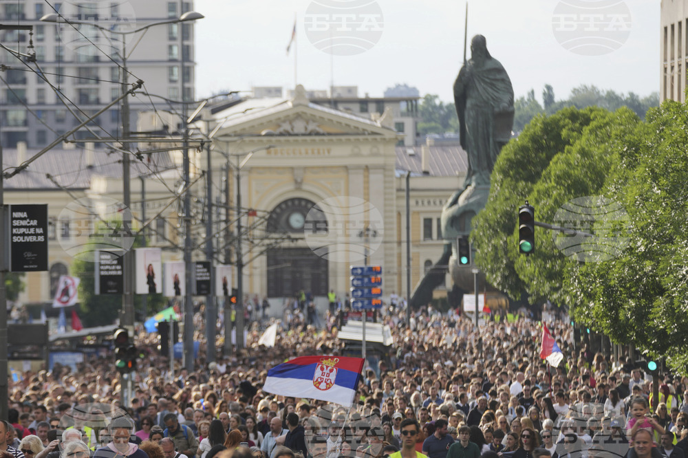 Serbian Students Start to Catch Up on Classes Missed due to Blockades