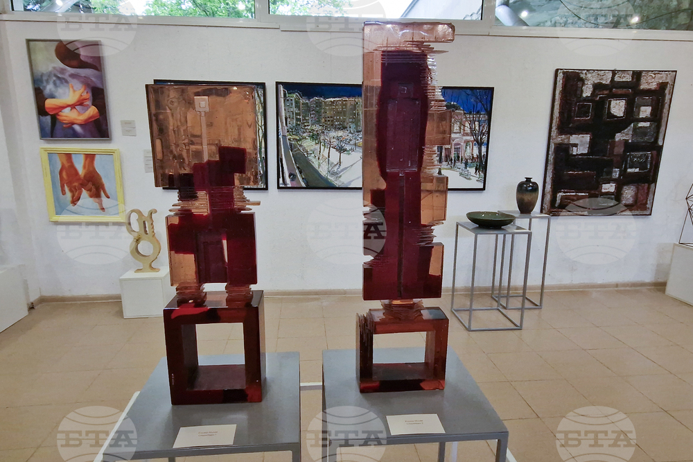 Село Орешак - 50 години Художествено училище - изложба