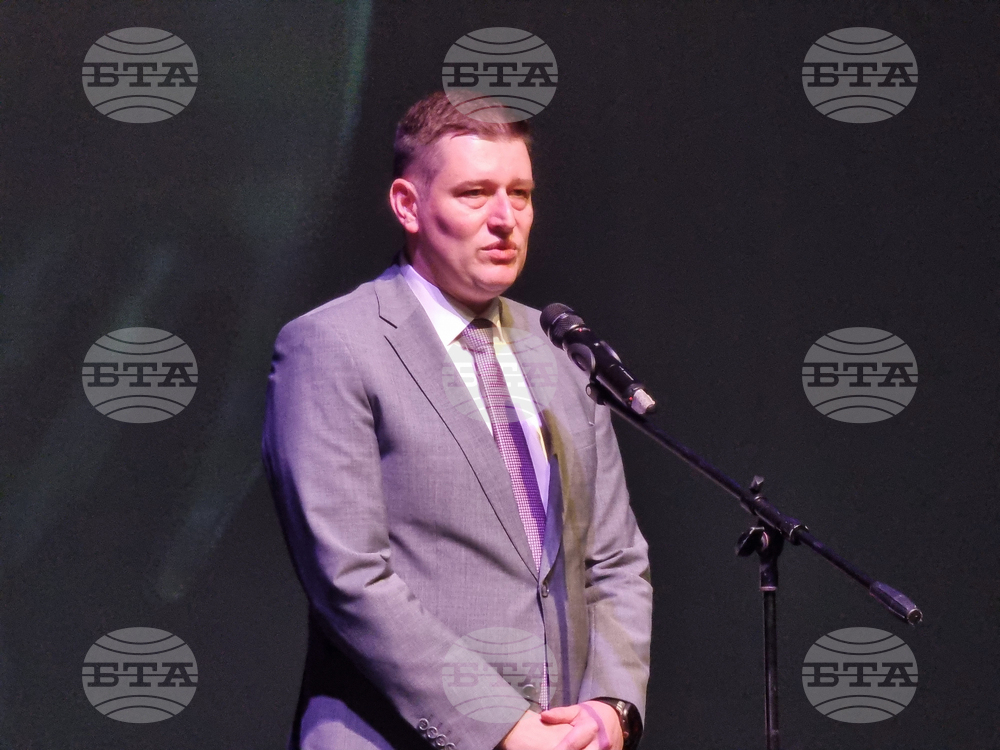 Бургас - награждаване - конкурс „Който спаси един човешки живот, спасява цяла вселена“