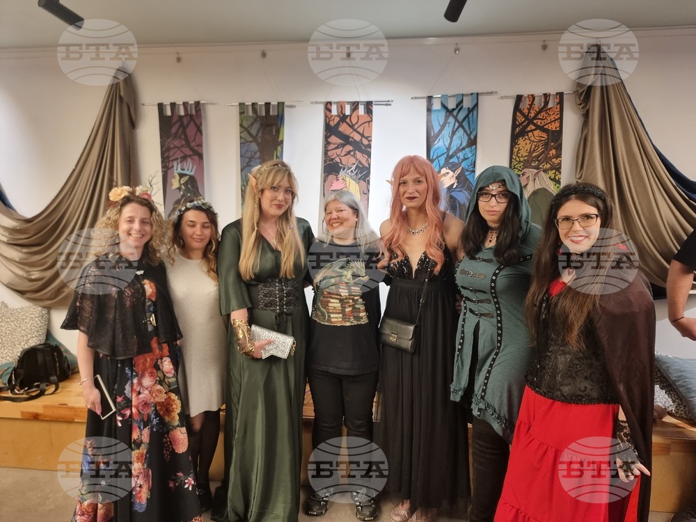 Best-selling YA Fantasy Author Julie Kagawa Meets Her Bulgarian Fans at Fantasy Ball in Sofia
