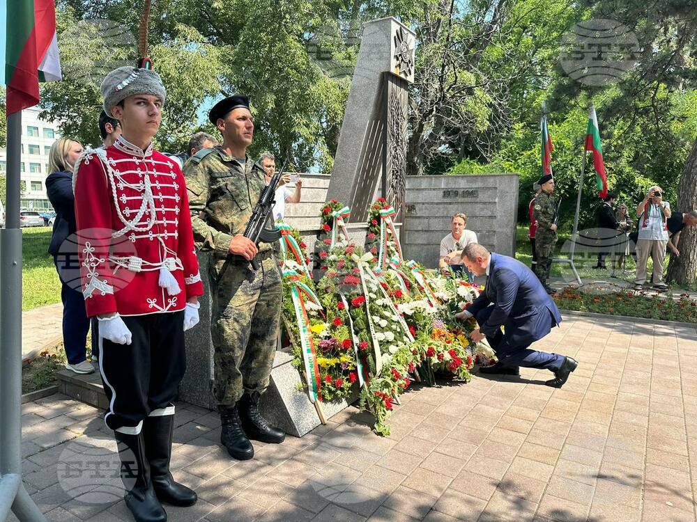 Русе почете паметта на Ботев и падналите за свободата на България