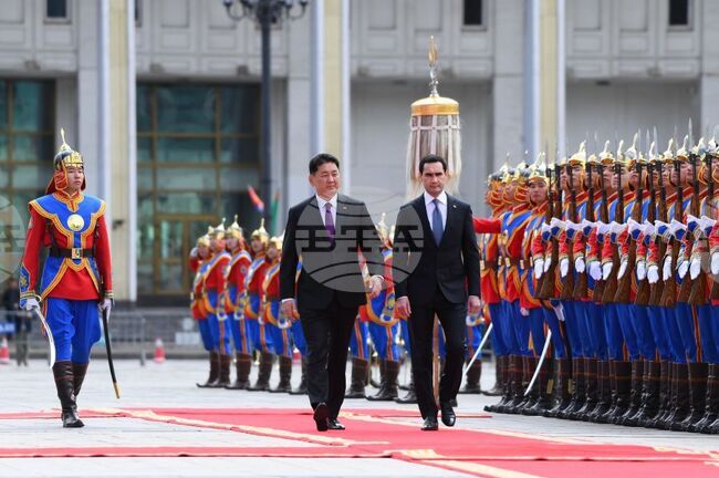 МОНЦАМЕ: Президентът на Монголия посрещна в Улан Батор туркменистанския си колега