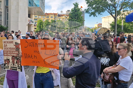 Протест - медици