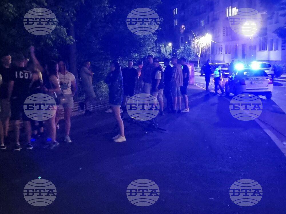 Ямбол - паднал автомобил в река Тунджа