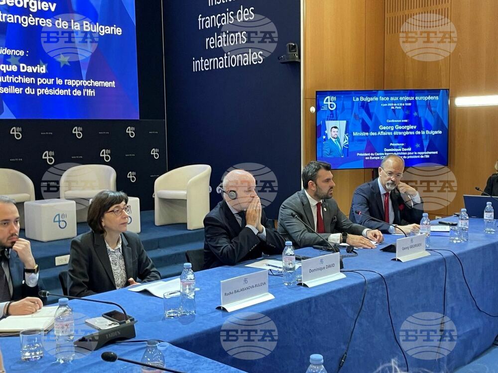 Foreign Minister Outlines Bulgaria’s Contribution to European Security and Prosperity in Paris Lecture