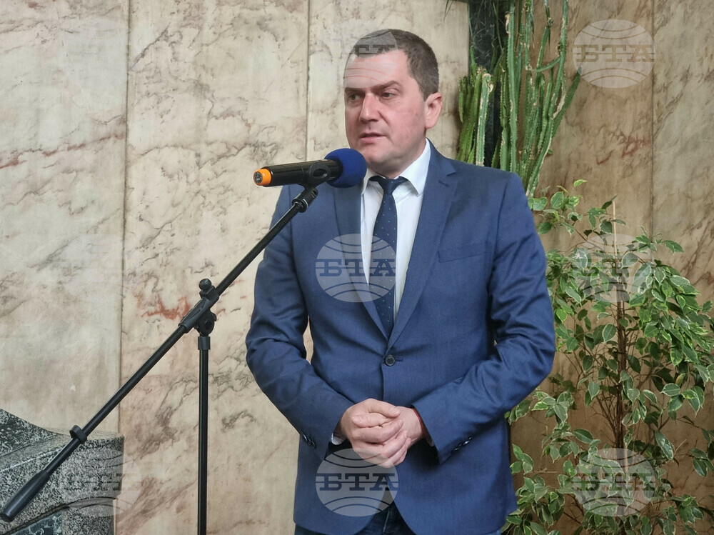 Перник - картина "Дойрански позиции" - експониране