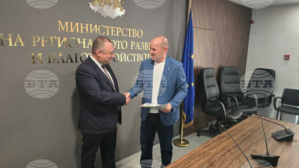 Община Гълъбово и Министерство на регионалното развитие и благоустройството подписаха три договора на стойност 6,5 милиона лева