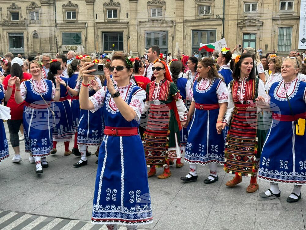 Франция - „Голямото хоро“ - фолклорна инициатива