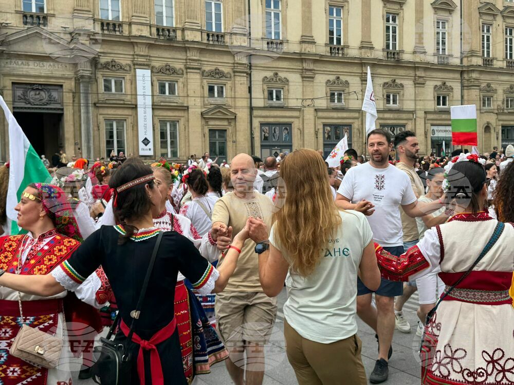 Франция - „Голямото хоро“ - фолклорна инициатива