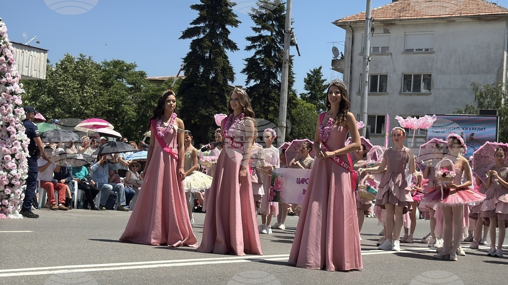 Kazanlak's 122nd Rose Festival Ends with Parade Led by Rose Queen