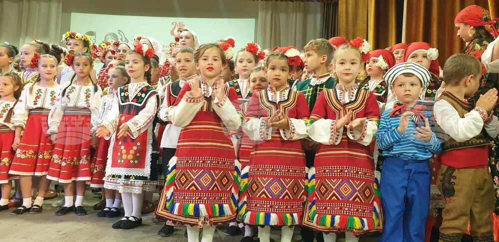 12 Groups Take Part in Taraclia Dance Competition