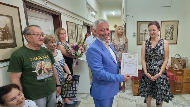 Държавният архив в Шумен връчи отличия за дарител, читател и приятел на архивите през 2024 г.