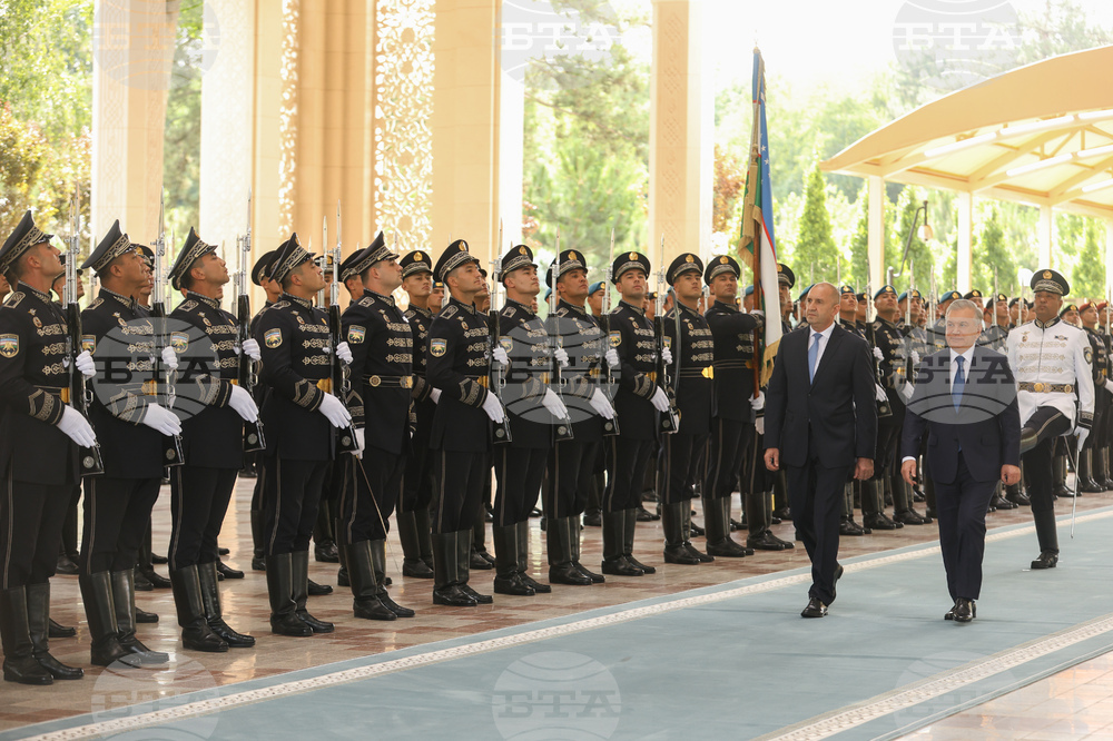 Узбекистан - Румен Радев - официално посрещане