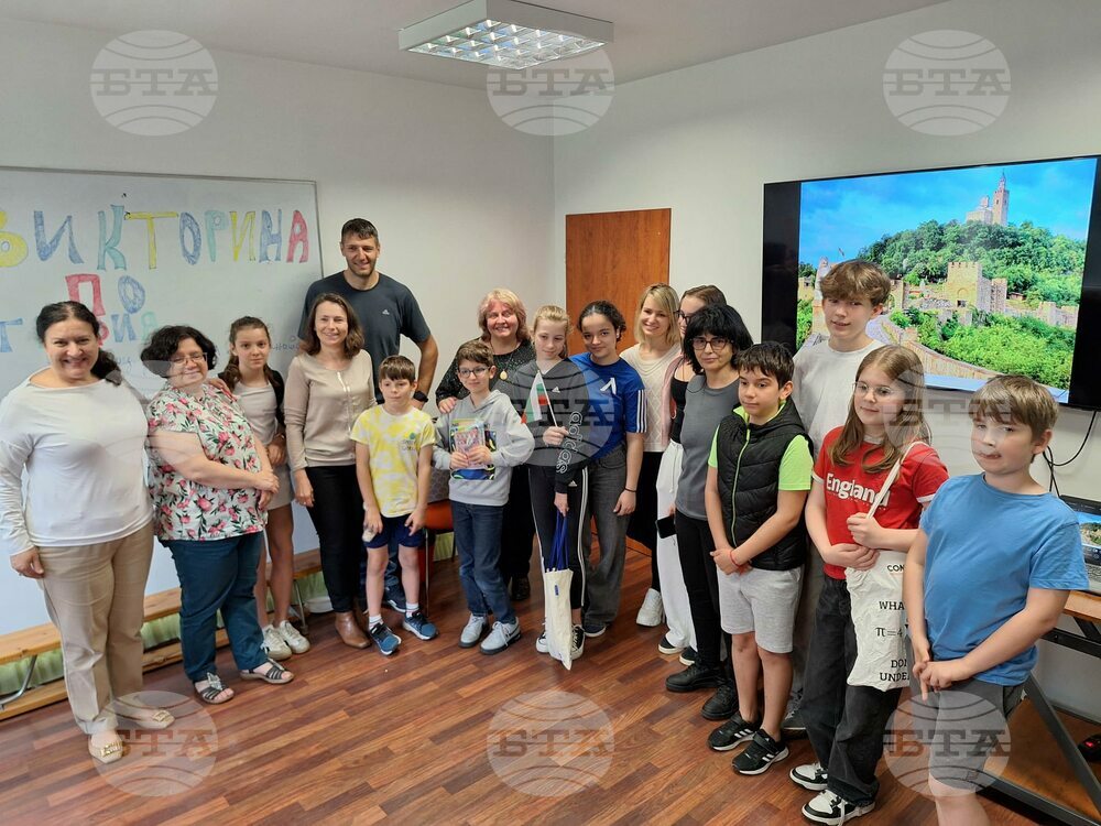 Доц. д-р Тамара Драганова от Великотърновския университет гостува на училище „Дора Габе“ във Варшава