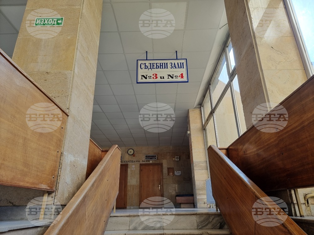 Съдът в Кюстендил осъди на една година затвор жена, шофирала след употреба на наркотици и управлявала такси без документ