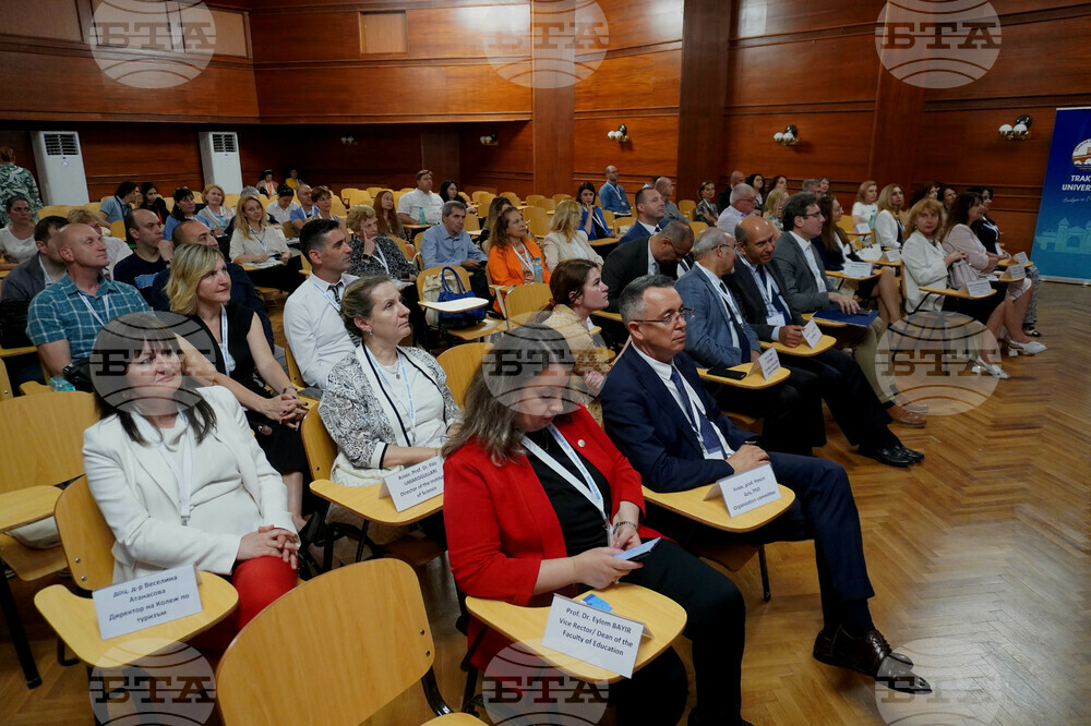Международната конференция SISNEXUS 2025 беше открита в Бургас