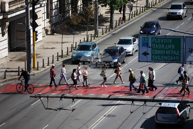 Парите в пенсионните фондове ще бъдат преизчислени в евро автоматично и безплатно, съобщи браншовата асоциация