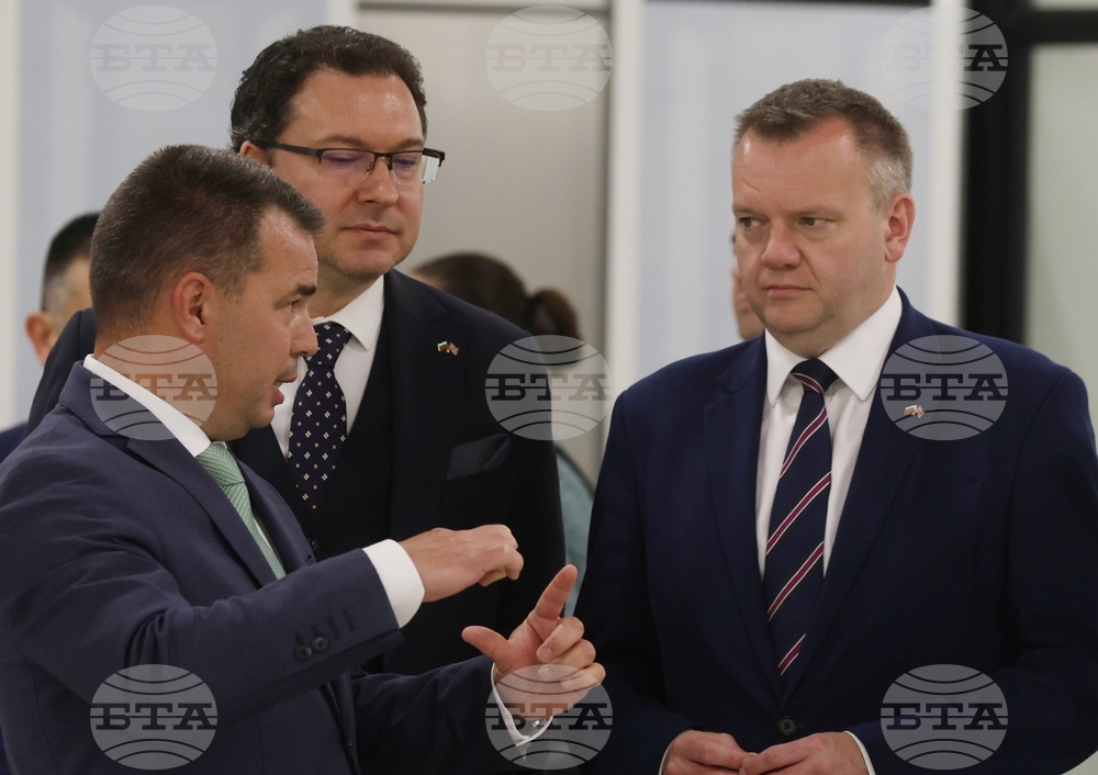 Даниел Митов - Ник-Томас Симъндс - двустранна среща