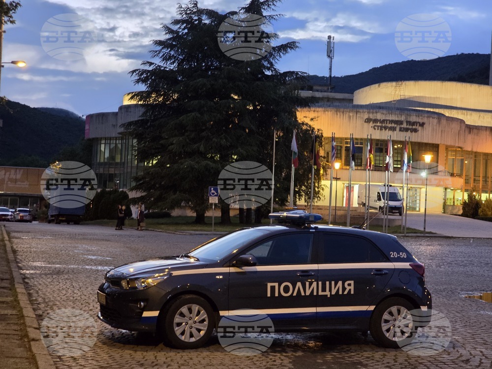 Задържан е 39-годишен мъж за кражба на кутия за дарения