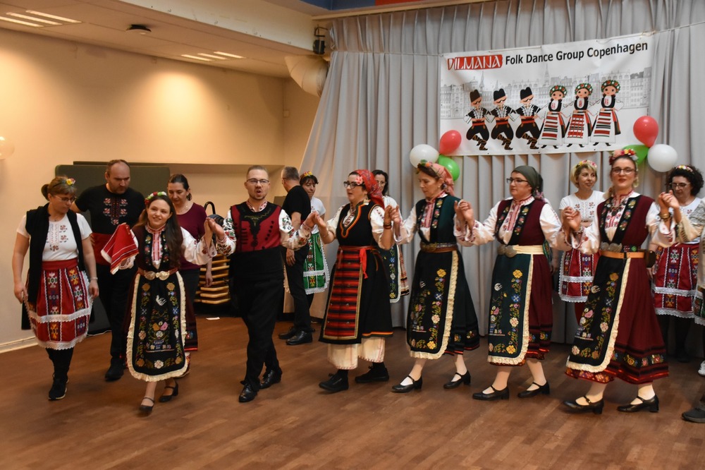 Последната репетиция за октомври на напредналата група към Фолклорна формация „Дилмана“ в Копенхаген ще се състои днес