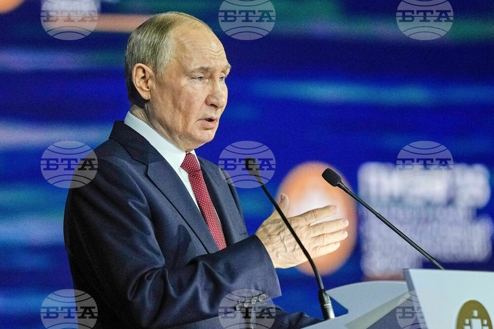 При никакви обстоятелства Русия не трябва да допуска да влезе в рецесия, заяви Владимир Путин след най-слабия ръст на икономиката от две години