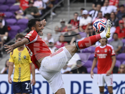 APTOPIX CWC Benfica Auckland City Soccer