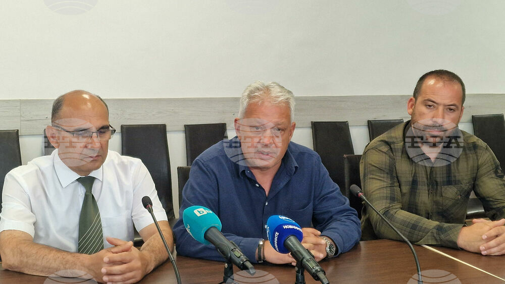 Издирването на едрия хищник в Шумен продължава, периметърът около скалния венец над квартал "Дивдядово" се охранява