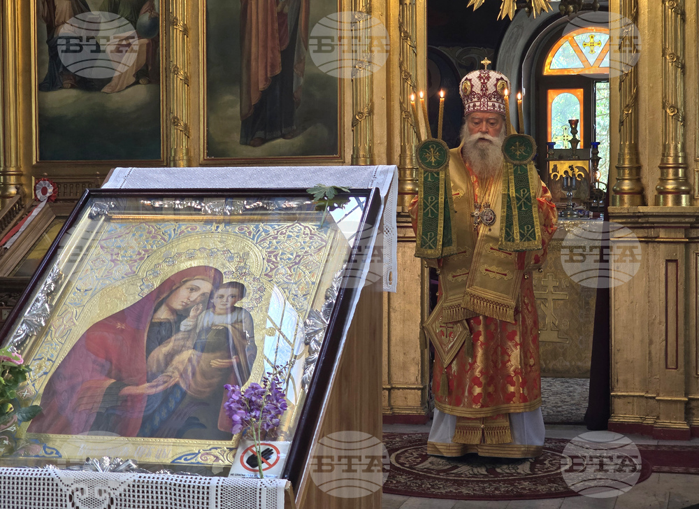 Ловеч - църква „Света Троица“ - Ловчански митрополит Гавриил