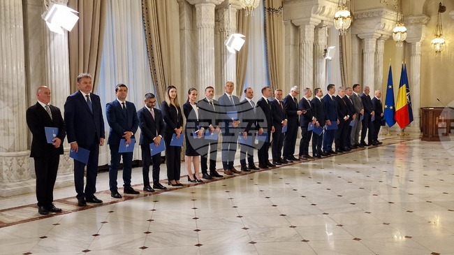 Над половината румънци смятат, че правителството на Илие Боложан води страната в грешна посока, показва проучване