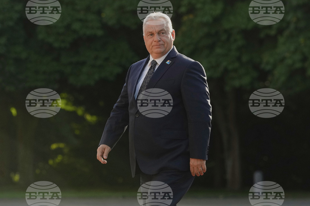 Унгария работи за намирането на начин да заобиколи американските санкции срещу руски петролни компании, заяви Орбан