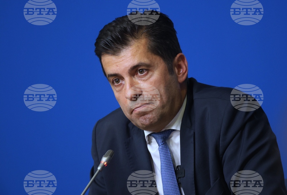 Кирил Петков подаде оставка като съпредседател на "Продължаваме Промяната" и като депутат