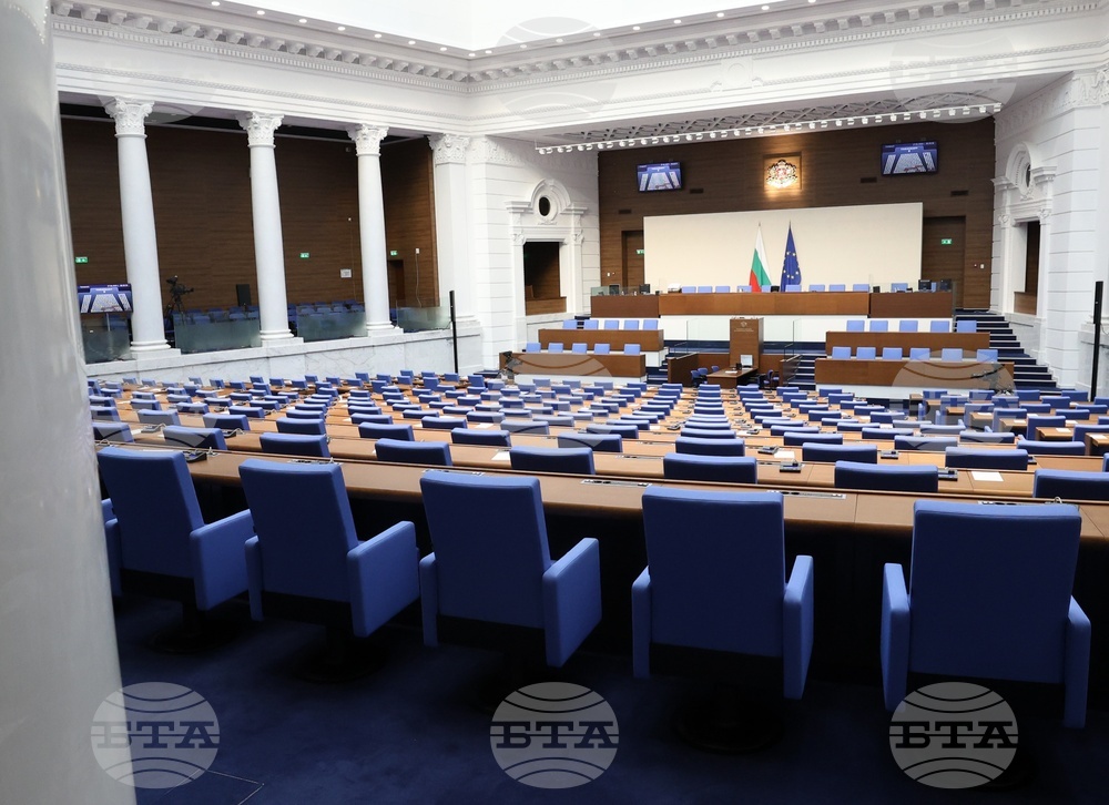 Очаква се депутатите да разгледат на второ четене промените в Закона за движение по пътищата, според предложения дневен ред