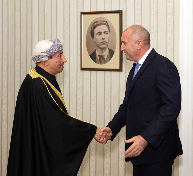 Президентът Радев изрази признателност за ангажираността на султан Хайтам бин Тарик и ключовата роля на Оман за освобождаването на българските моряци от „Галакси лийдър“