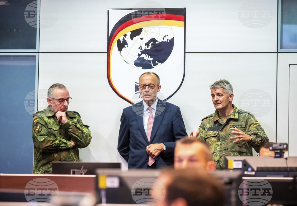 Германският канцлер предупреди германците, че не може да приемат сигурността за даденост